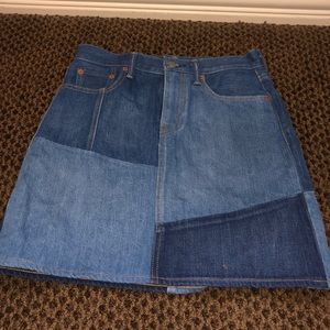 Levi’s 2 Tone Denim Skirt Size 28